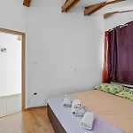 公寓 1 Bedroom Pet Friendly In