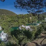 1 Bedroom Pet Friendly In *