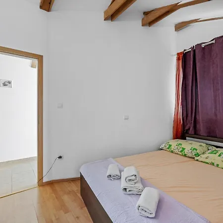 Apartment In With Wifi