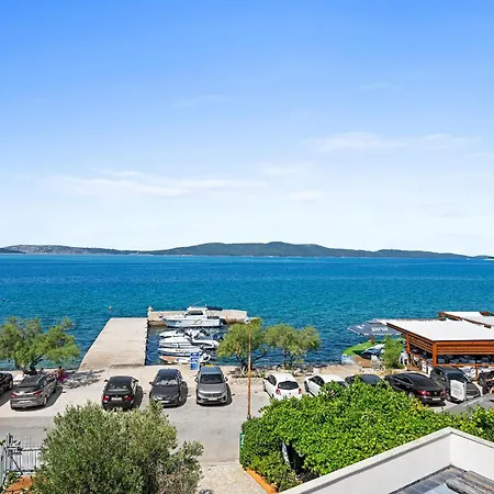1 Bedroom Pet Friendly In