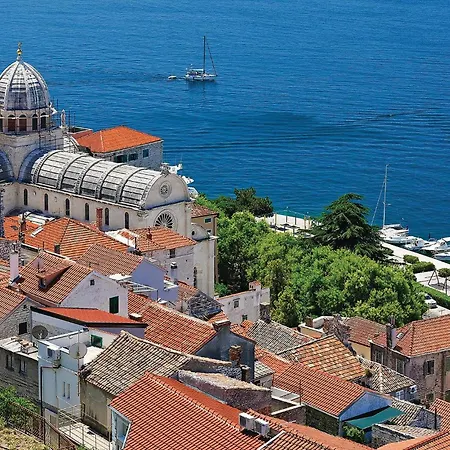 Apartment 1 Bedroom Lovely In