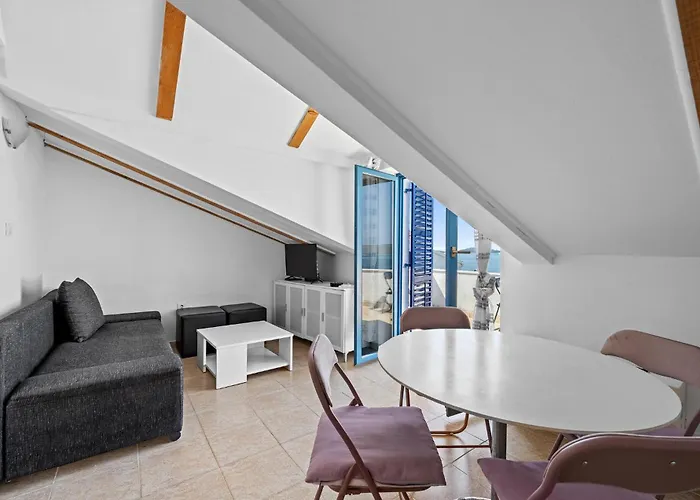 1 Bedroom Lovely In Apartamento